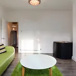 דירה Funky Easton Flat With Parking