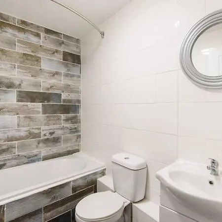 Apartmán Funky Easton Flat With Parking *