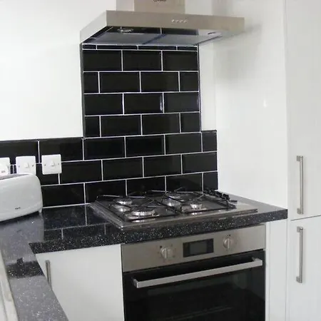 Funky Easton Flat With Parking 브리스틀