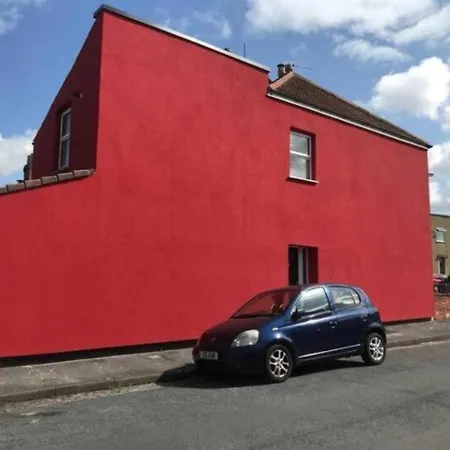 Funky Easton Flat With Parking *