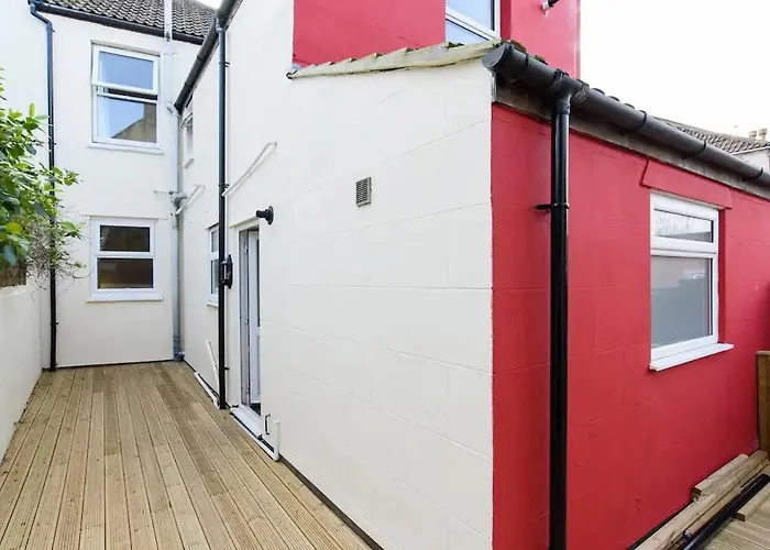 Funky Easton Flat With Parking 아파트 *