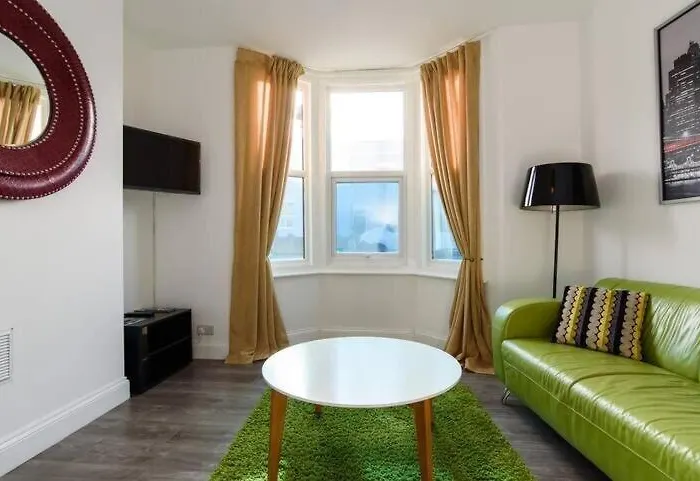 Apartman Funky Easton Flat With Parking *