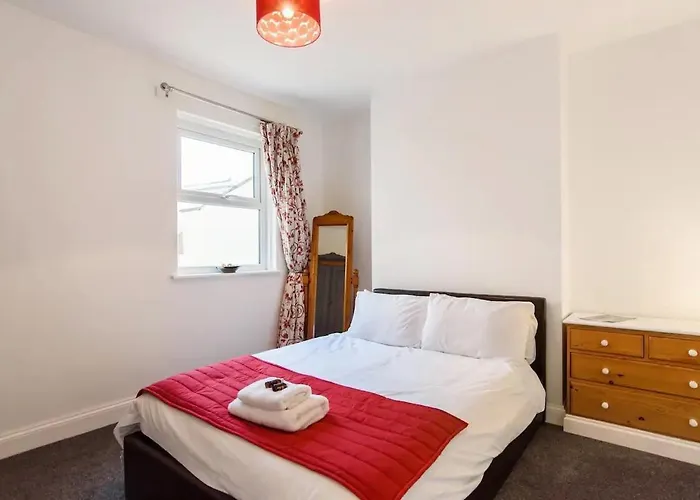 Funky Easton Flat With Parking Διαμέρισμα